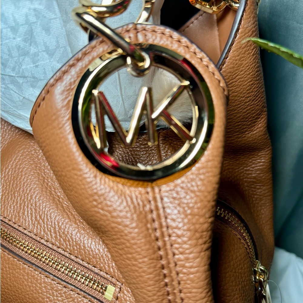 Michael Kors Lillie - Picture 4 of 16
